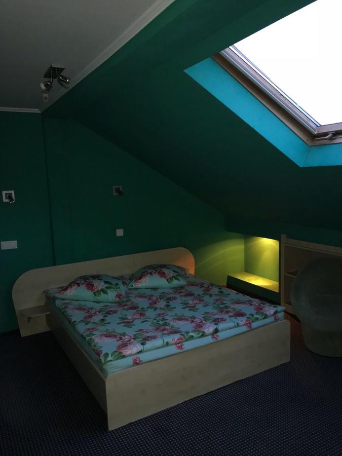 Hotel Premier Club Czerniowce Zewnętrze zdjęcie
